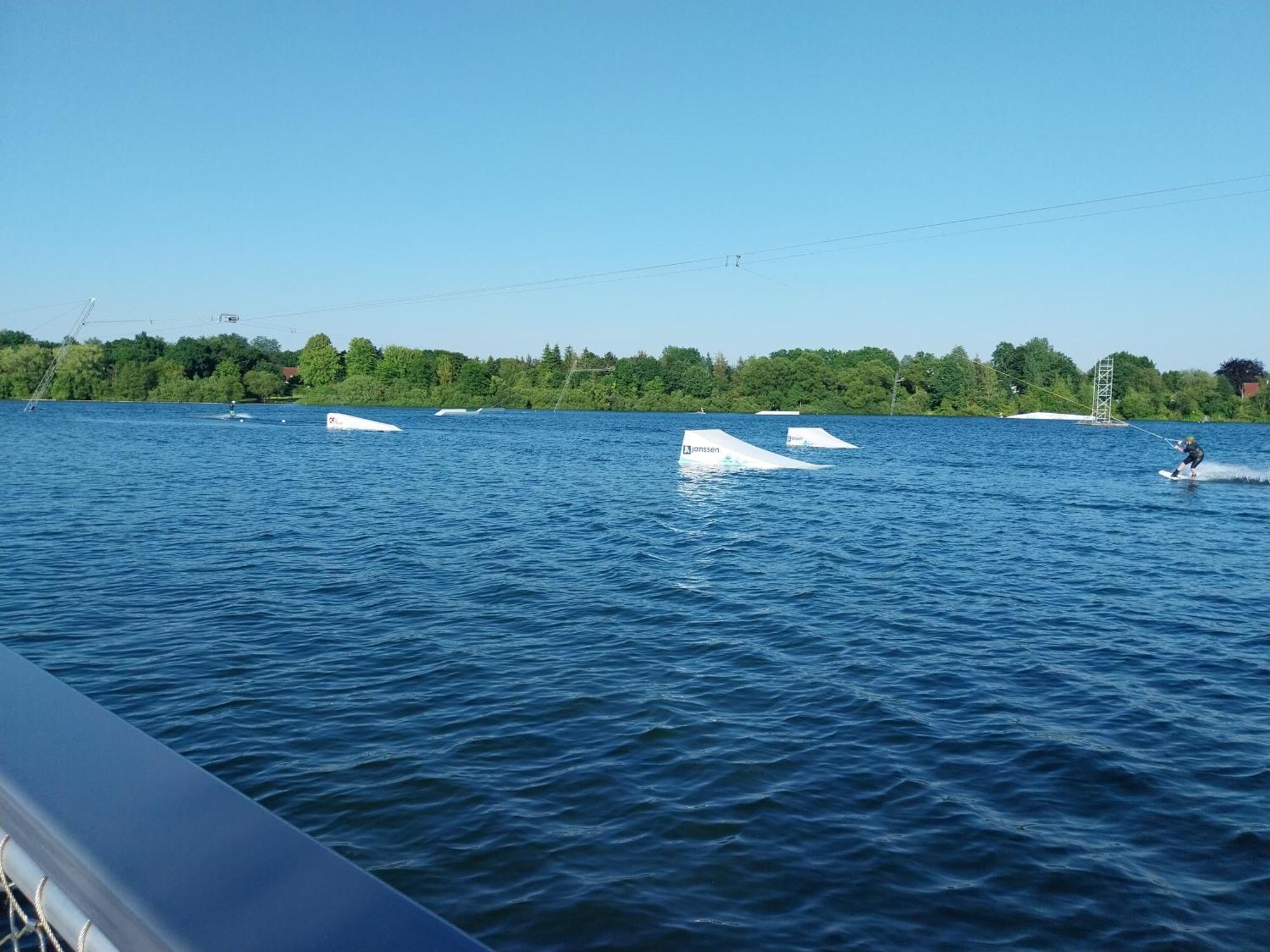 Familienurlaub In Ostfriesland Fuer Max 7 Pers In 2 Wohnungen, Auch Einzeln Wohnungen Utarp エクステリア 写真